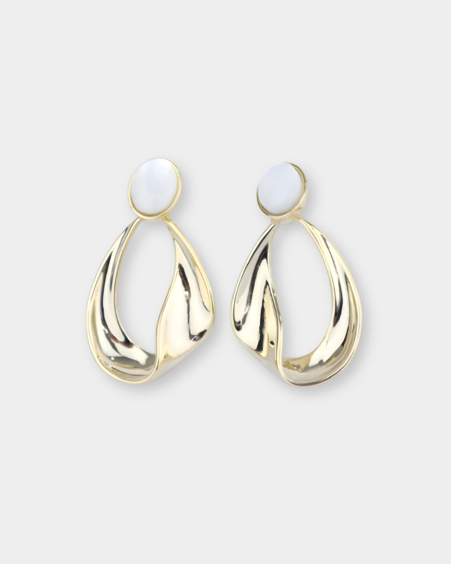 Aretes Sari