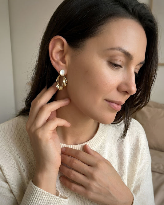Aretes Sari