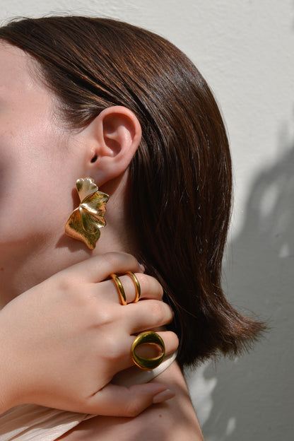 Aretes Biloba Chapa de Oro